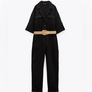 NWT ZARA BLACK BELTED LINEN COTTON BLEND JUMPSUIT. COLOR BLACK. SIZE SMALL .